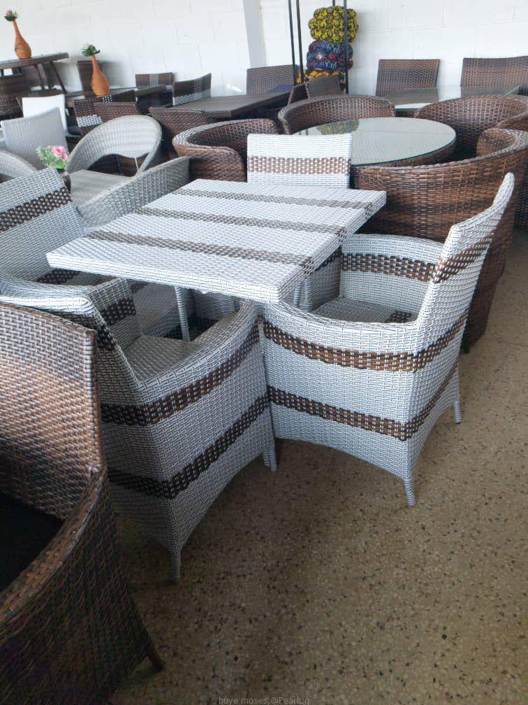 Buye moses furniture