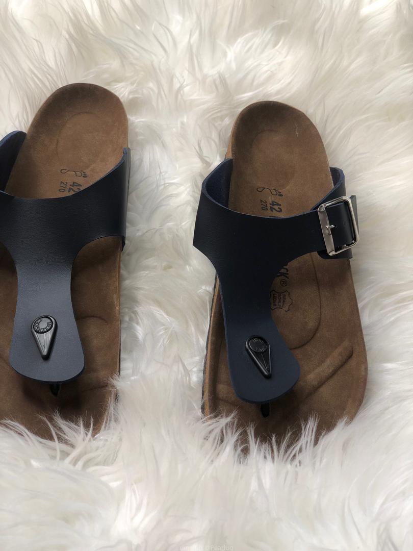 Sandles