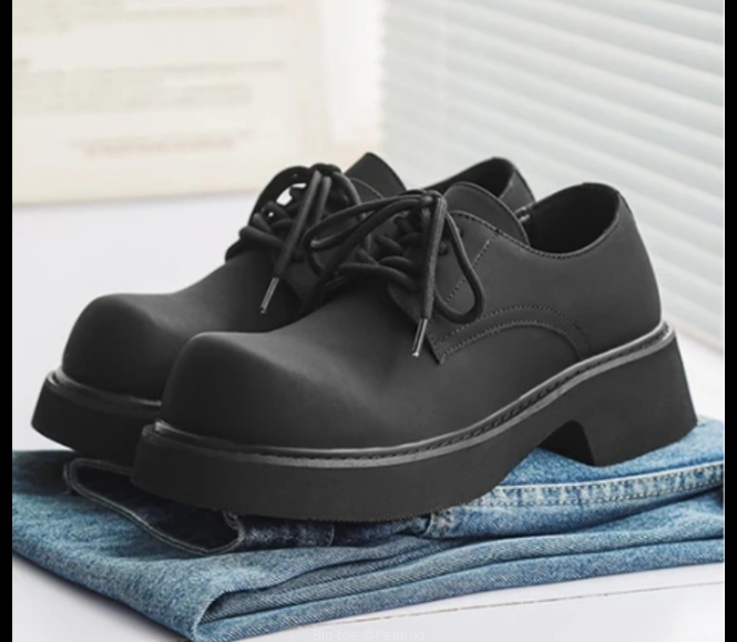 Dress shoes