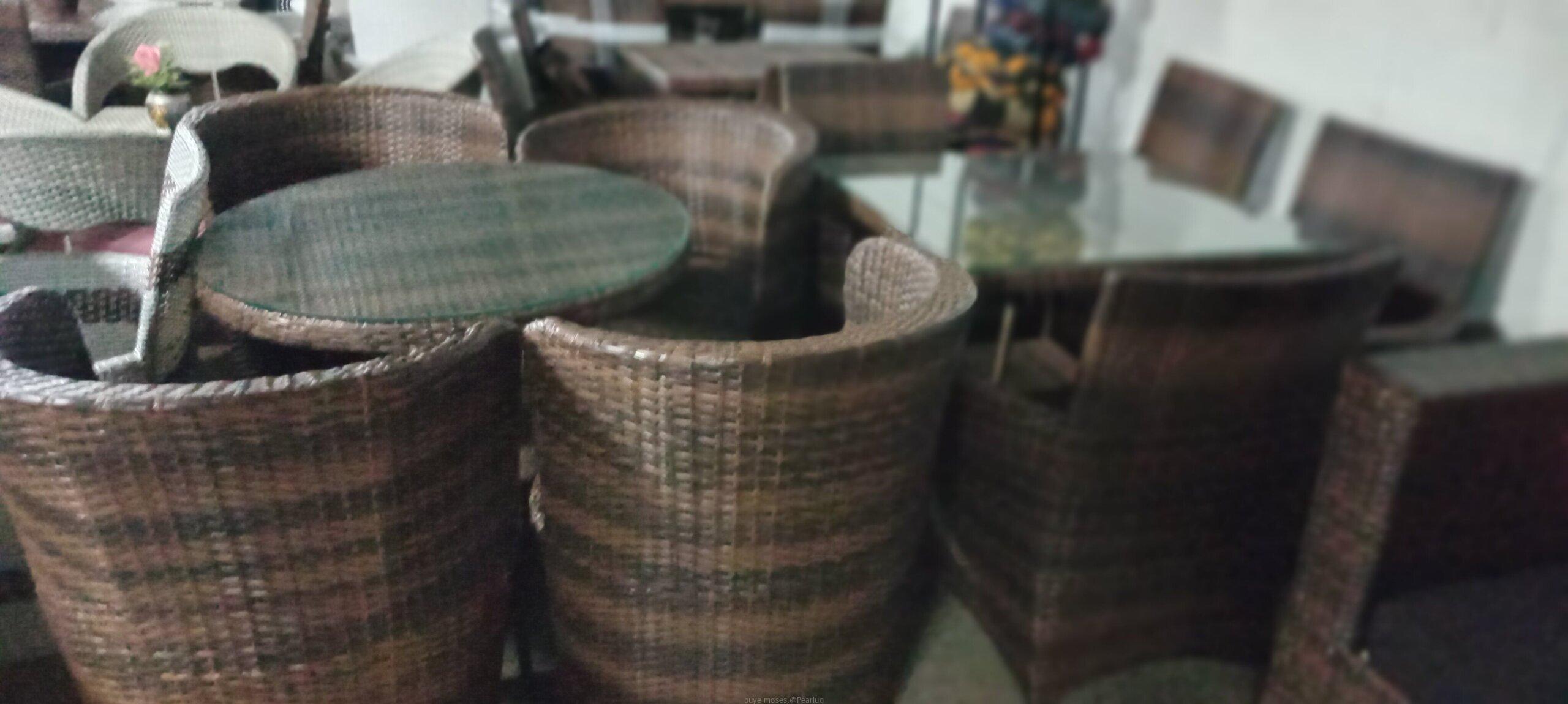 Buye moses furniture
