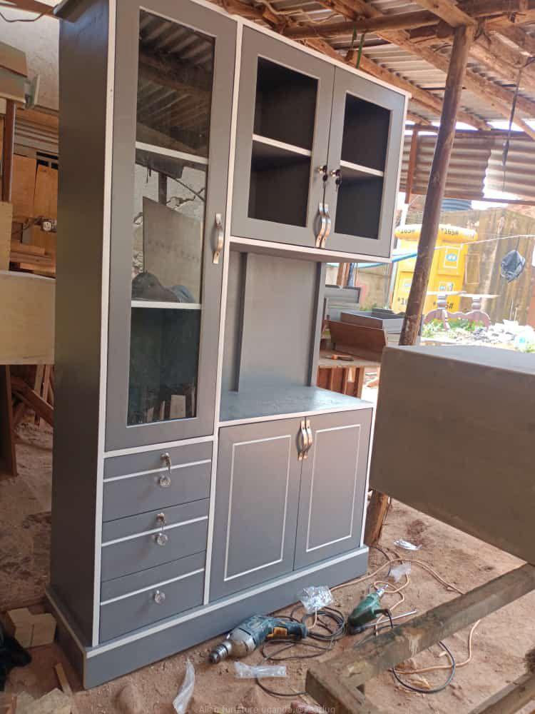 Side board