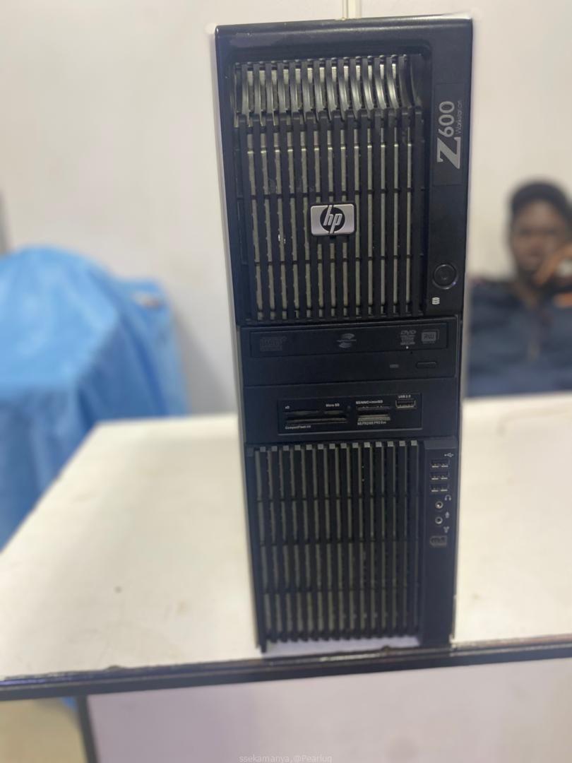 Hp tower Z600 xeon 16gb ram+500gb+128ssd)