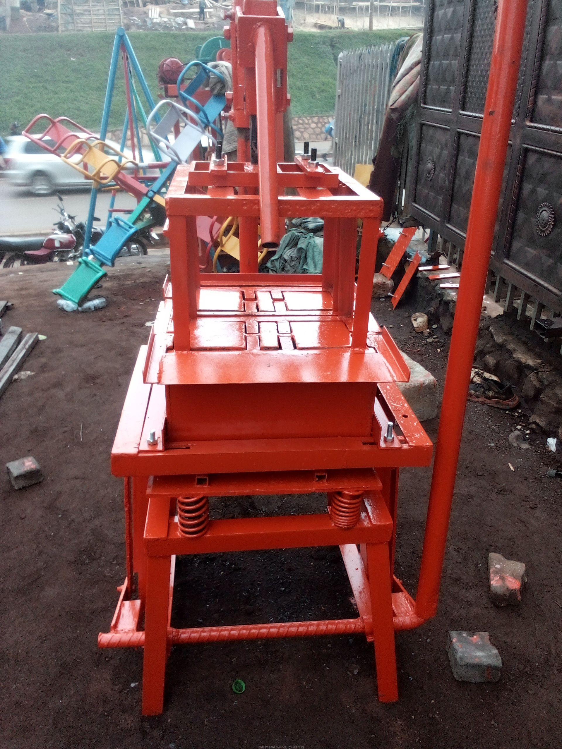 Electric block machine