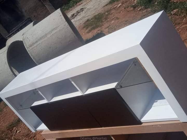 Tv stand