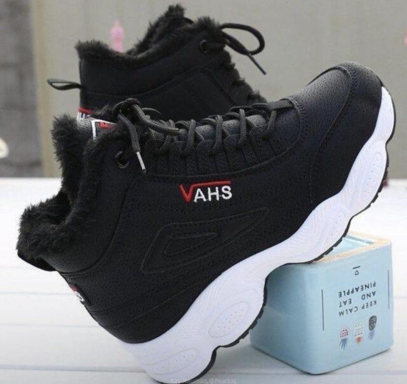 Nahs sneakers