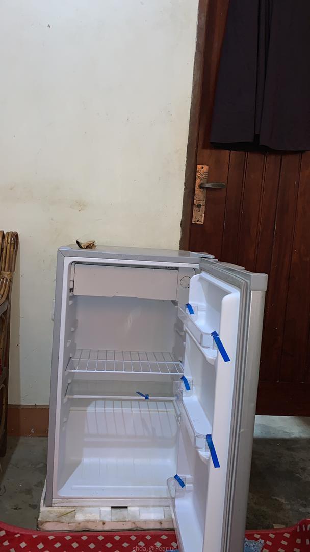 selling refrigerator