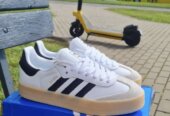 Casual shoes