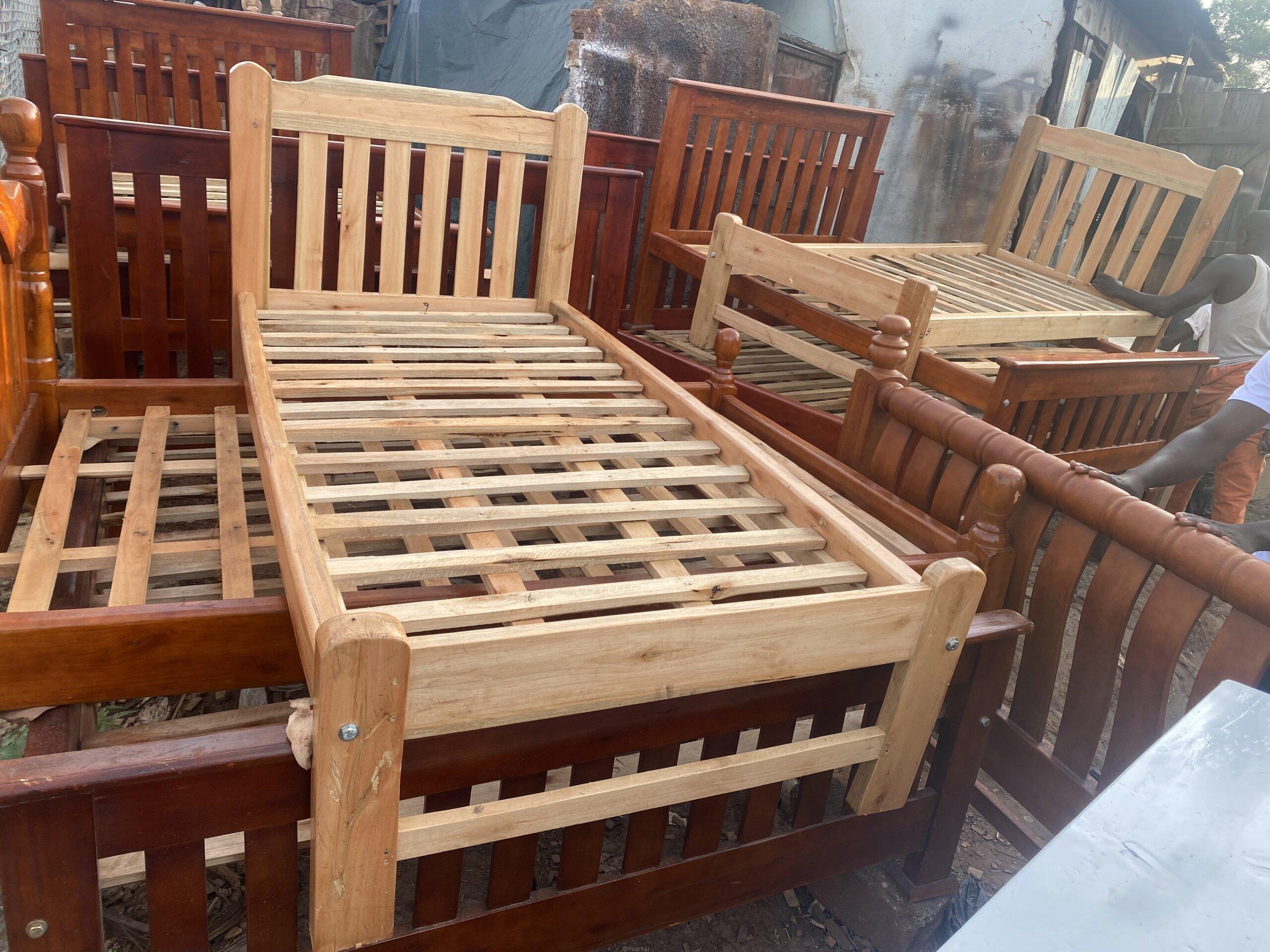Single bed/ 3/6 bed