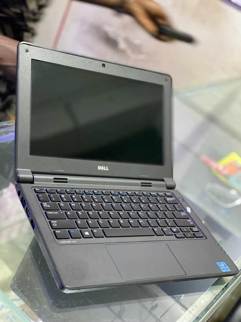 Dell laptop core i3 4gb ram+500gb