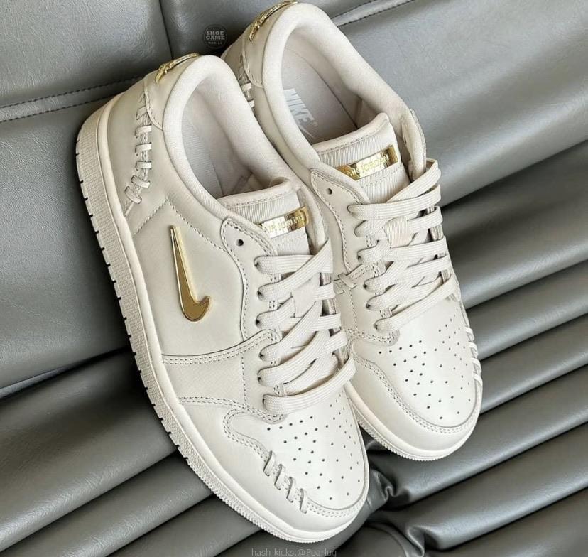 Casual shoes