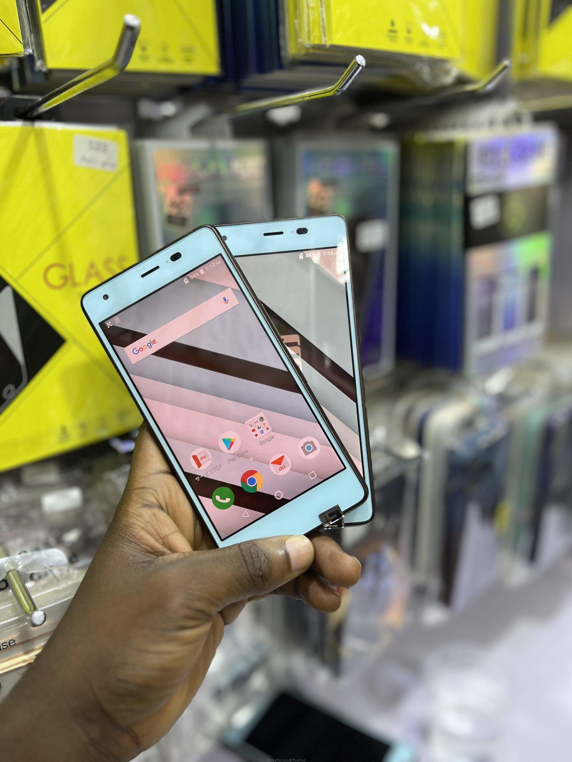 Qua phones