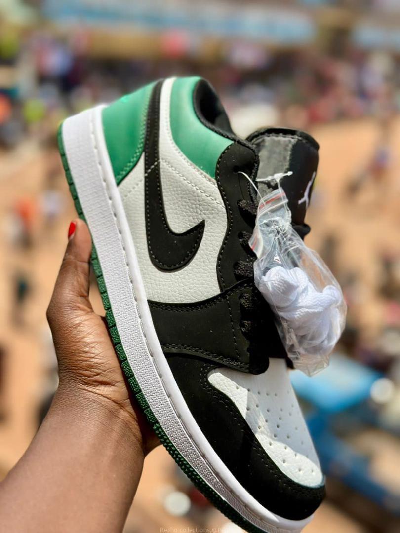 Nike en more sneakers 👟