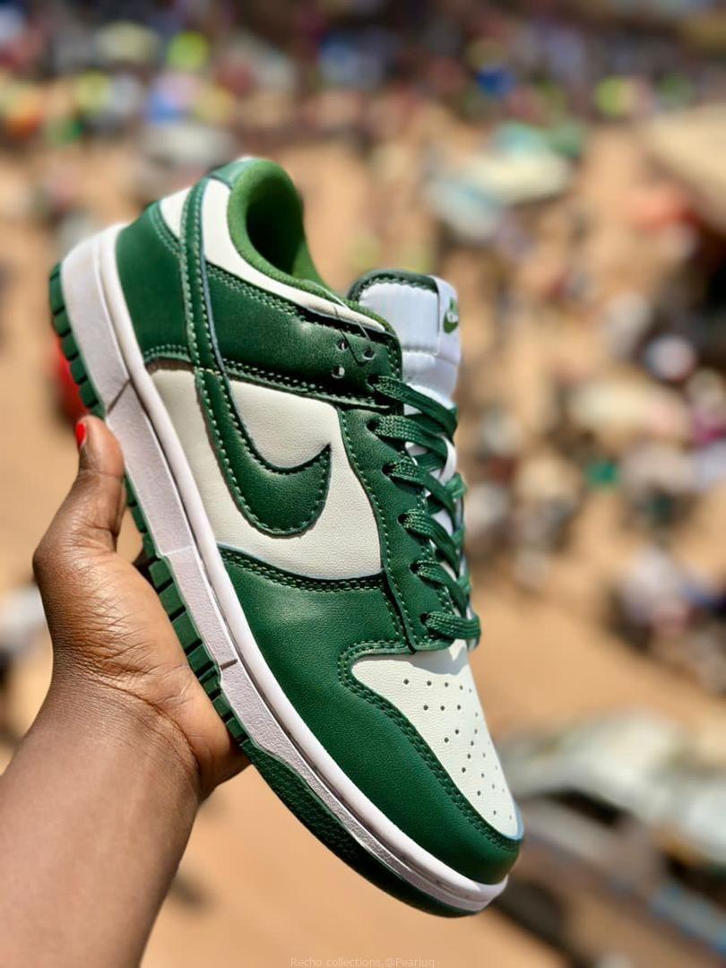 Nike en more sneakers 👟