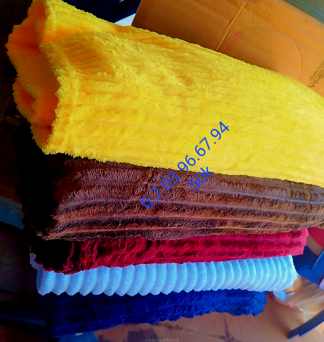 Soft throw blankets