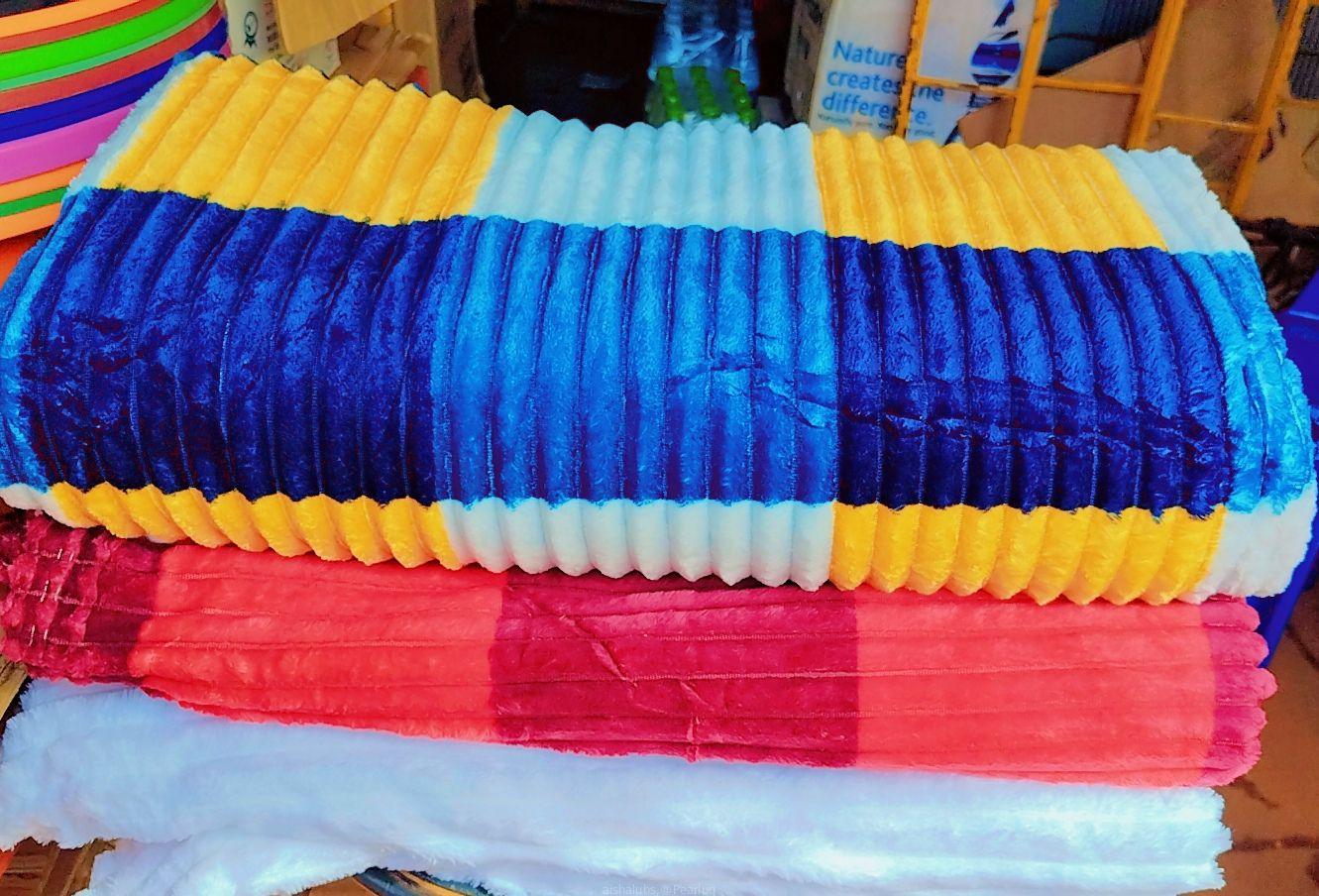 Soft throw blankets