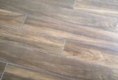Porcelain tiles and ceramic