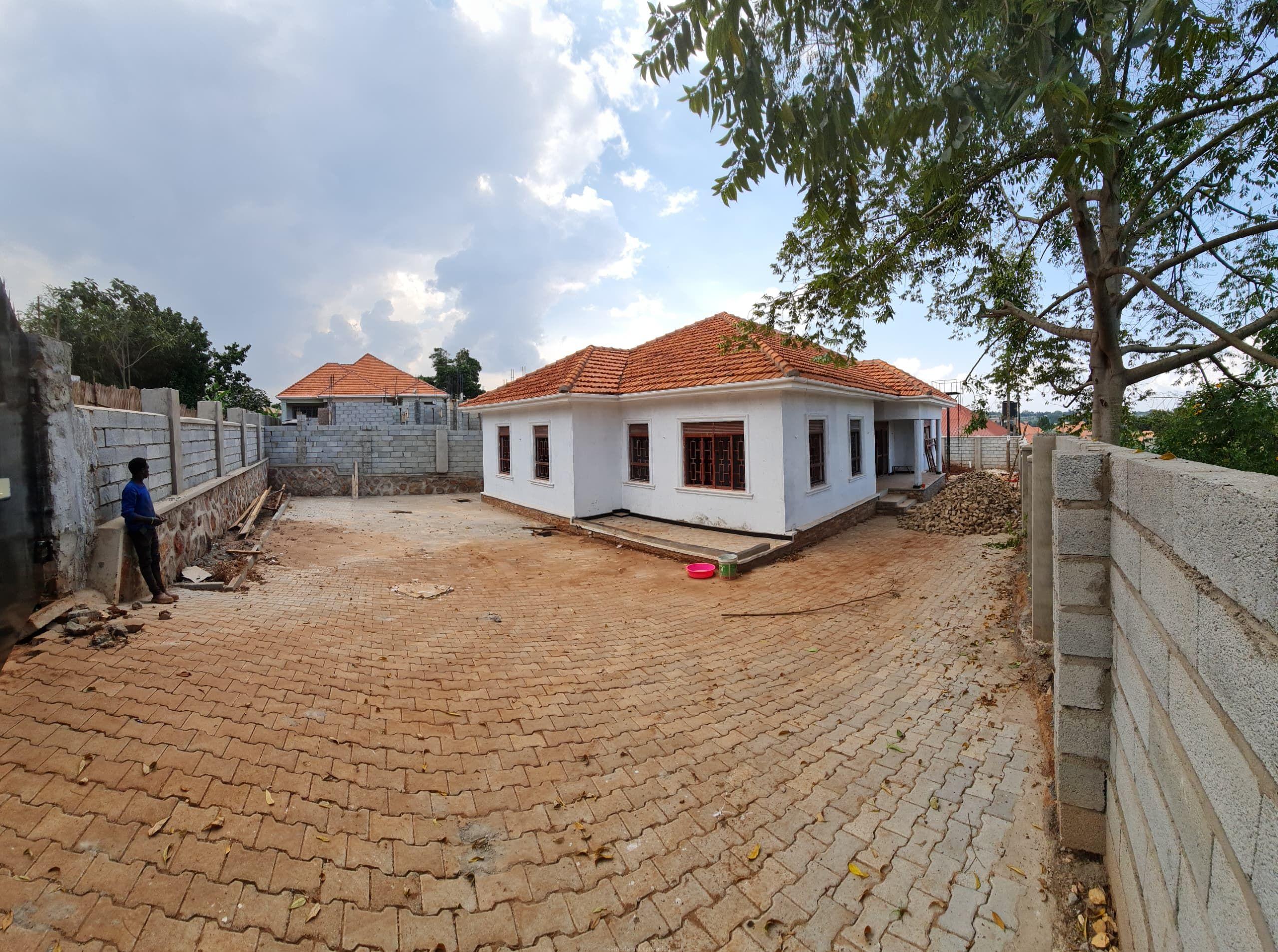 Brand new house in Bwebajja rubeleto rd on sale at give away price