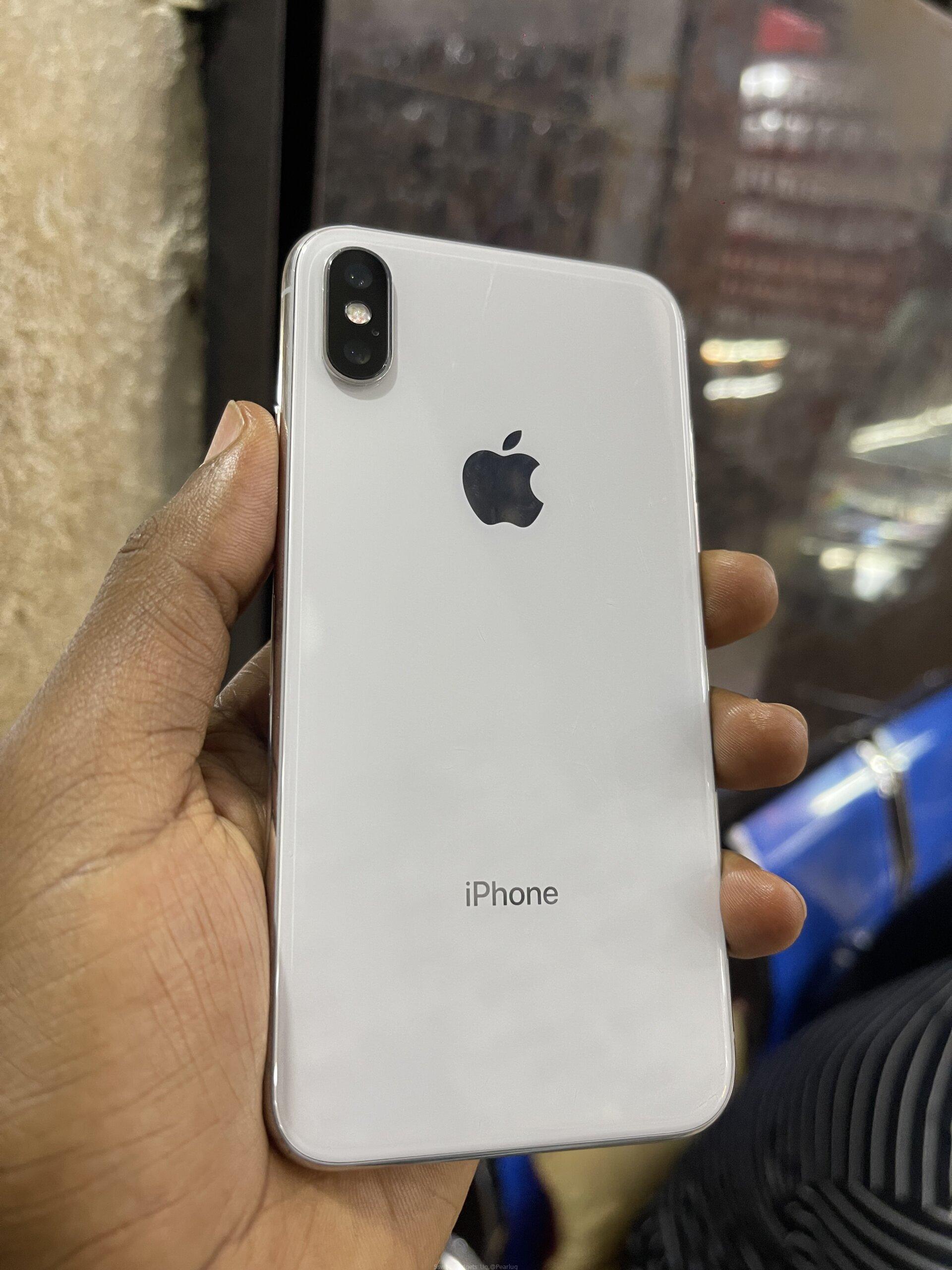 iPhone X