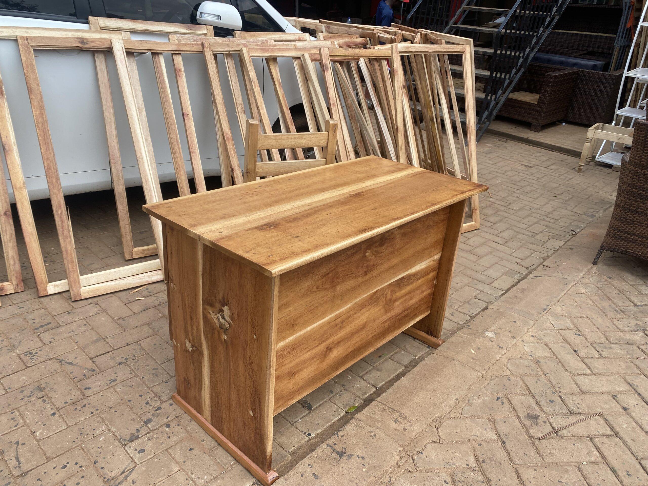 Solid wood office table/ office desk