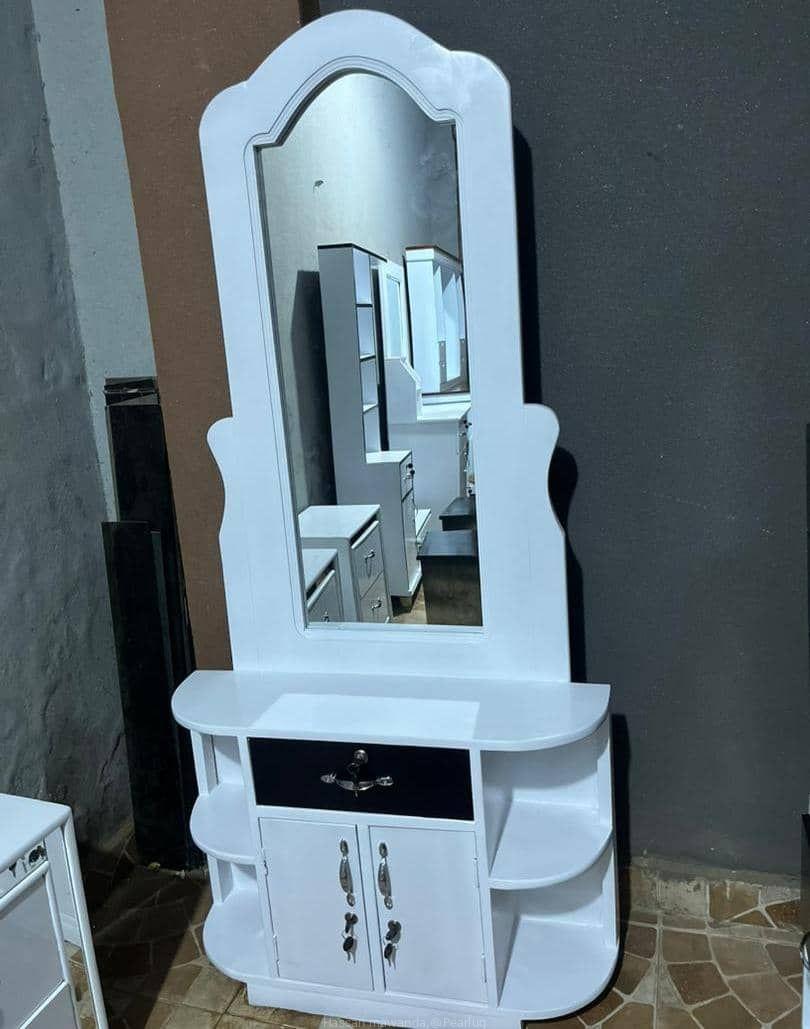 Dressing mirrors