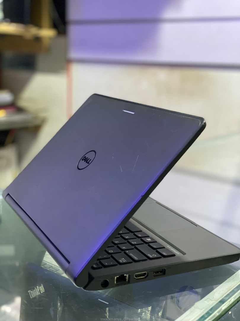 Dell laptop core i3 4gb ram+500gb