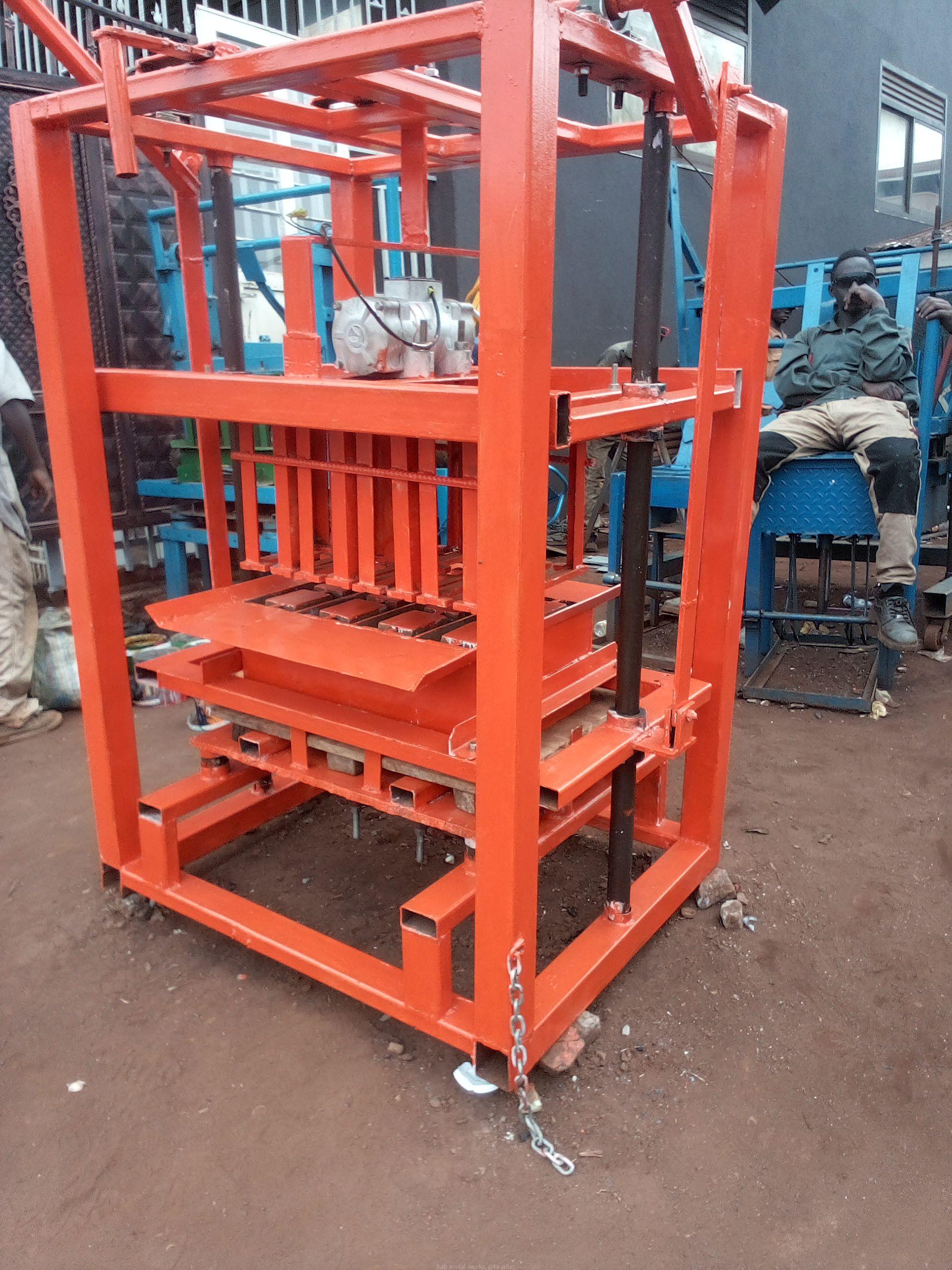 Electric block machine