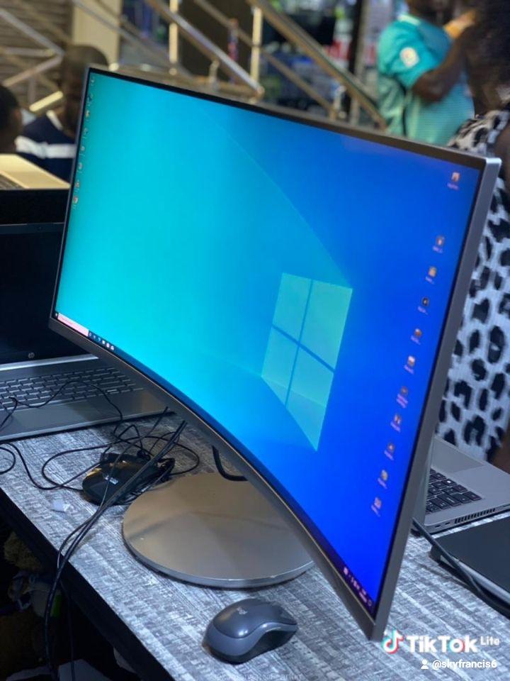 Samsung monitor inch 34 carved 4k full