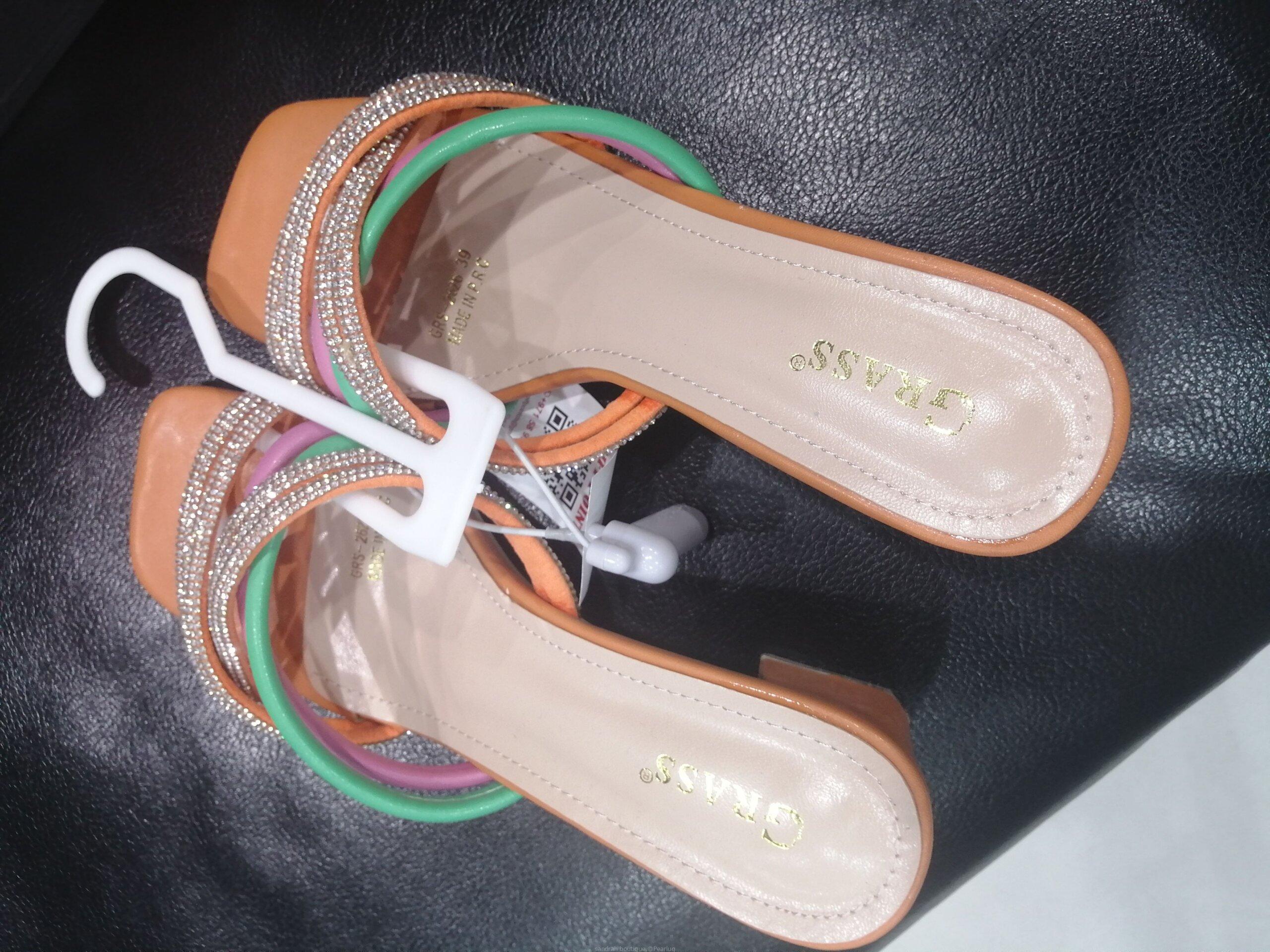 Ladies shoes