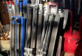 Hand tile cutters