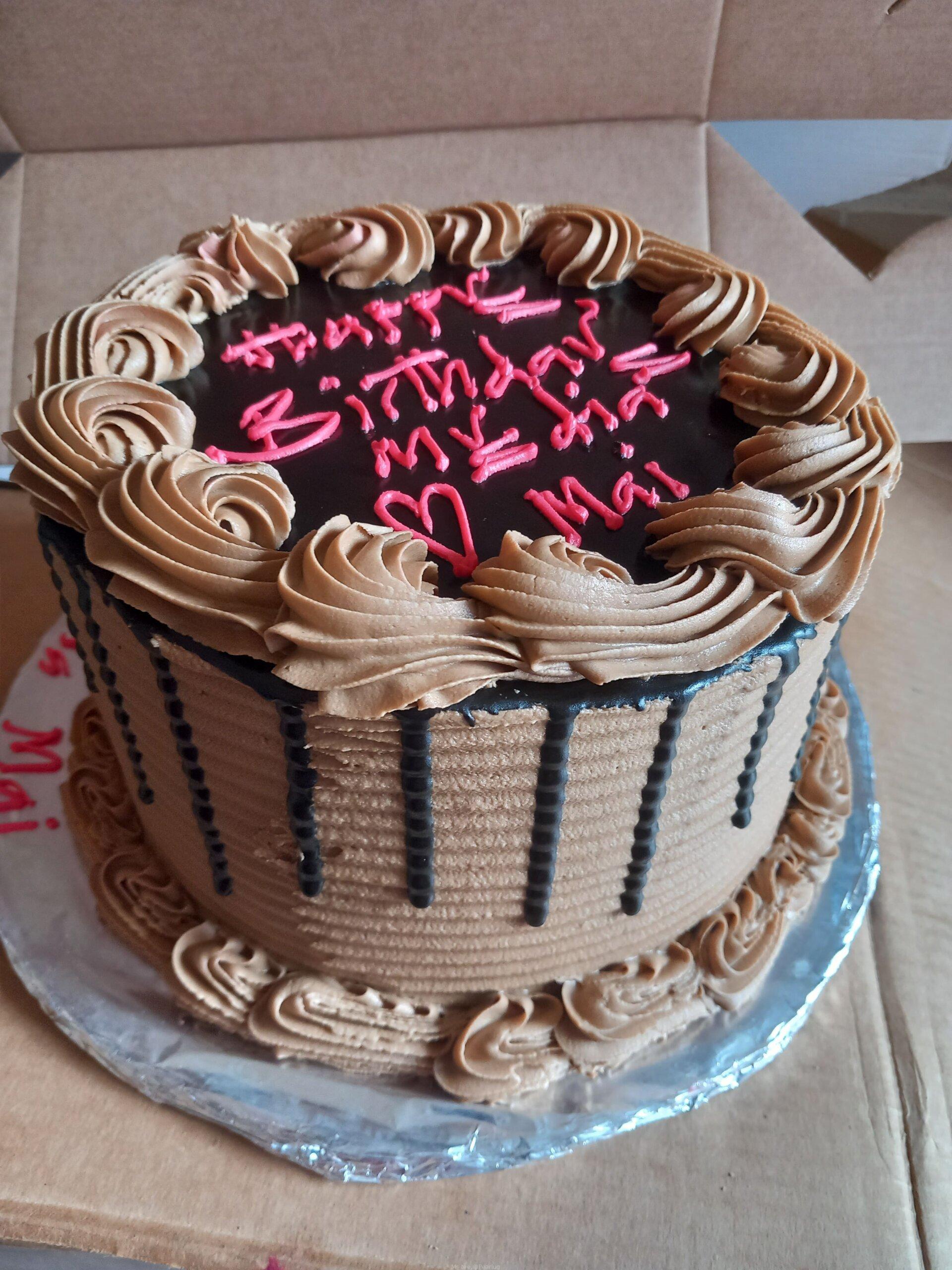 Cakes and bouquet