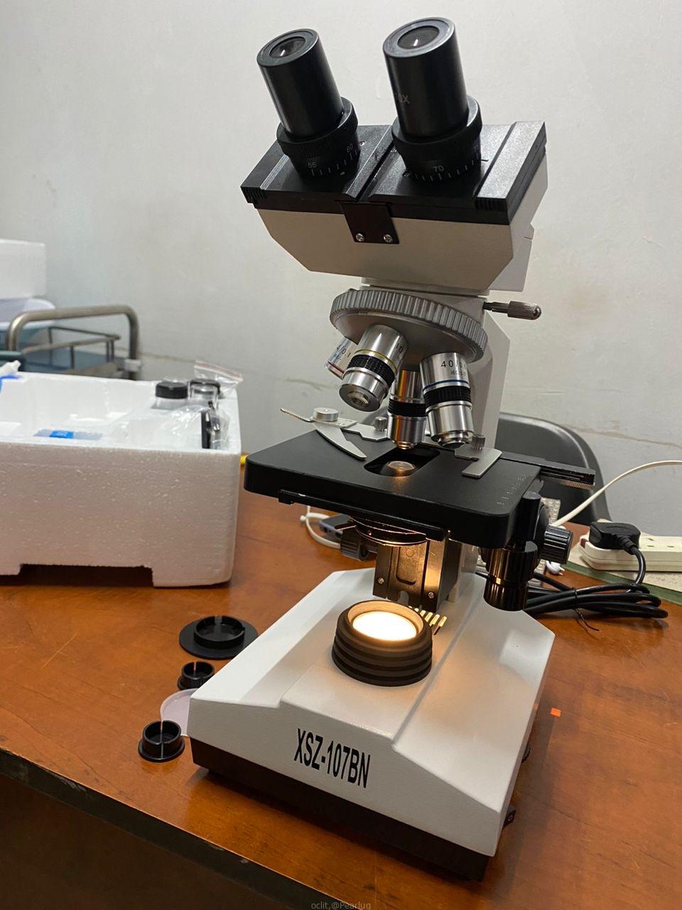 BINOCULAR MICROSCOPE