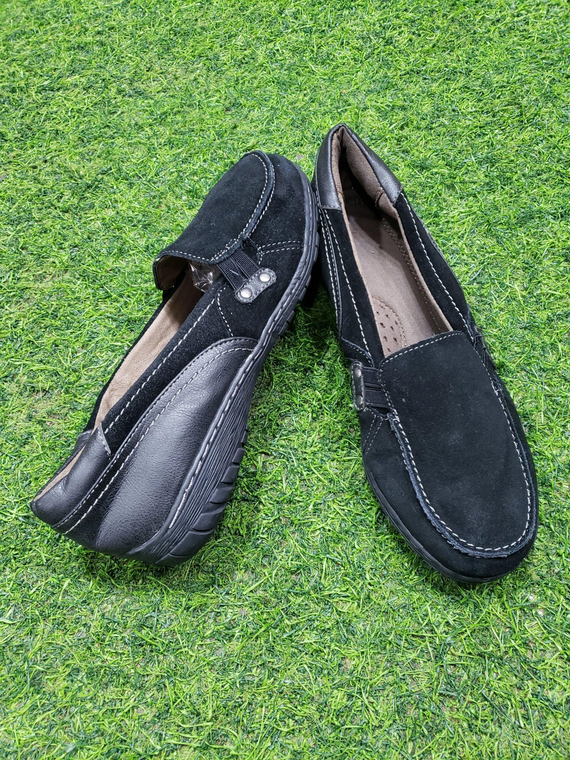 Second hand ladies shoes