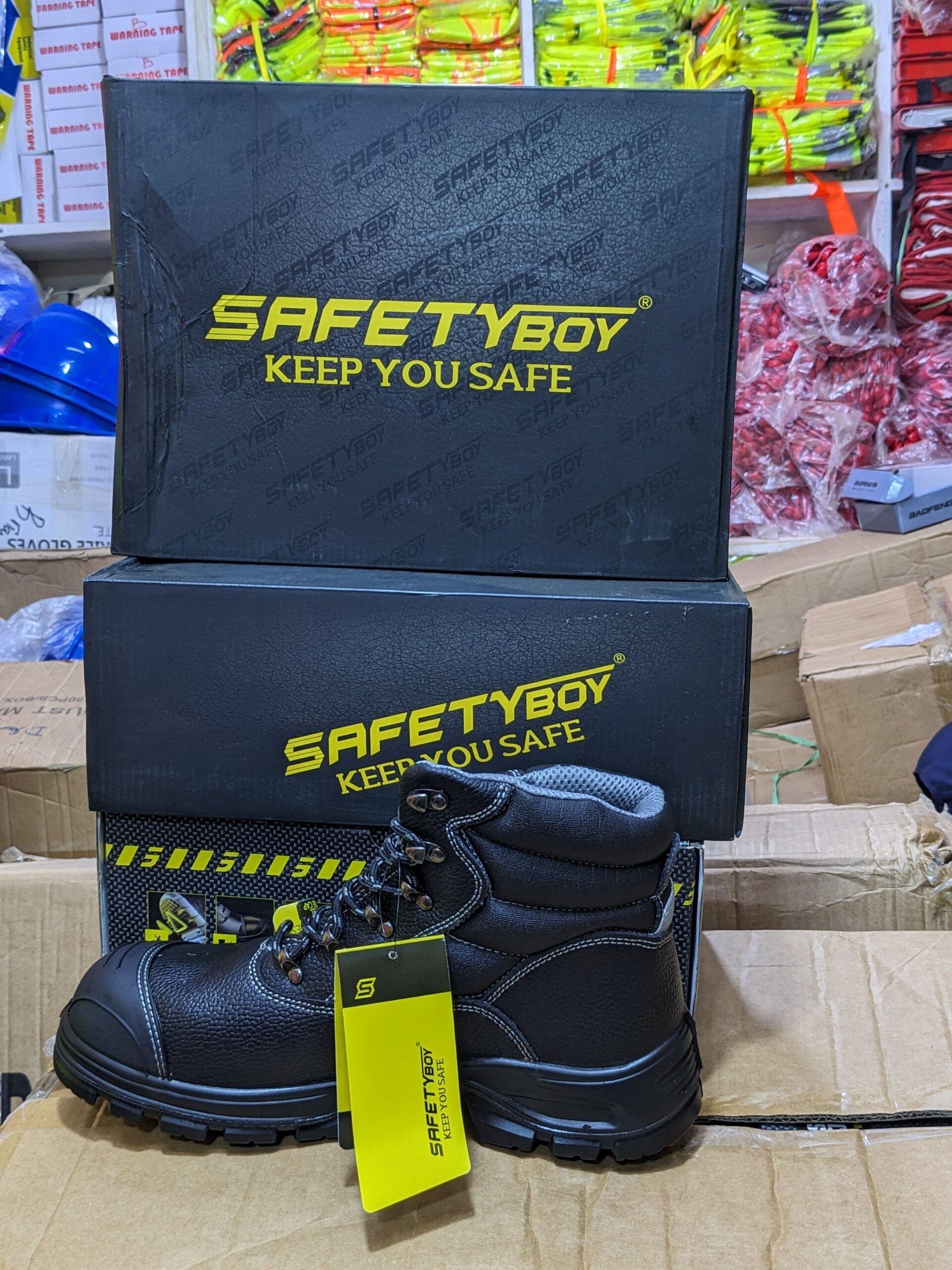 Construction boot