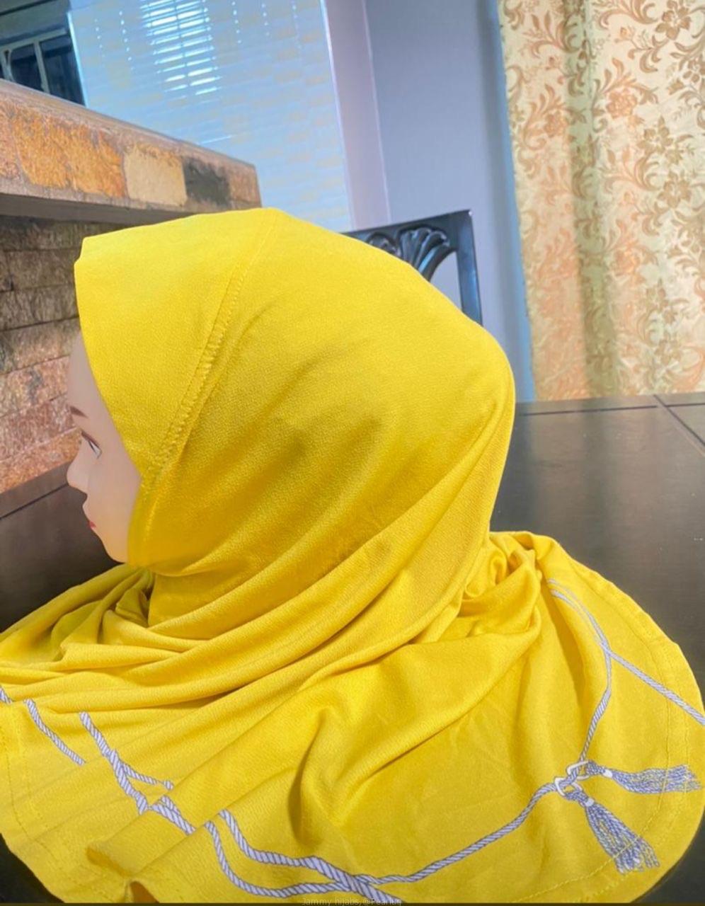 Mini hijabs