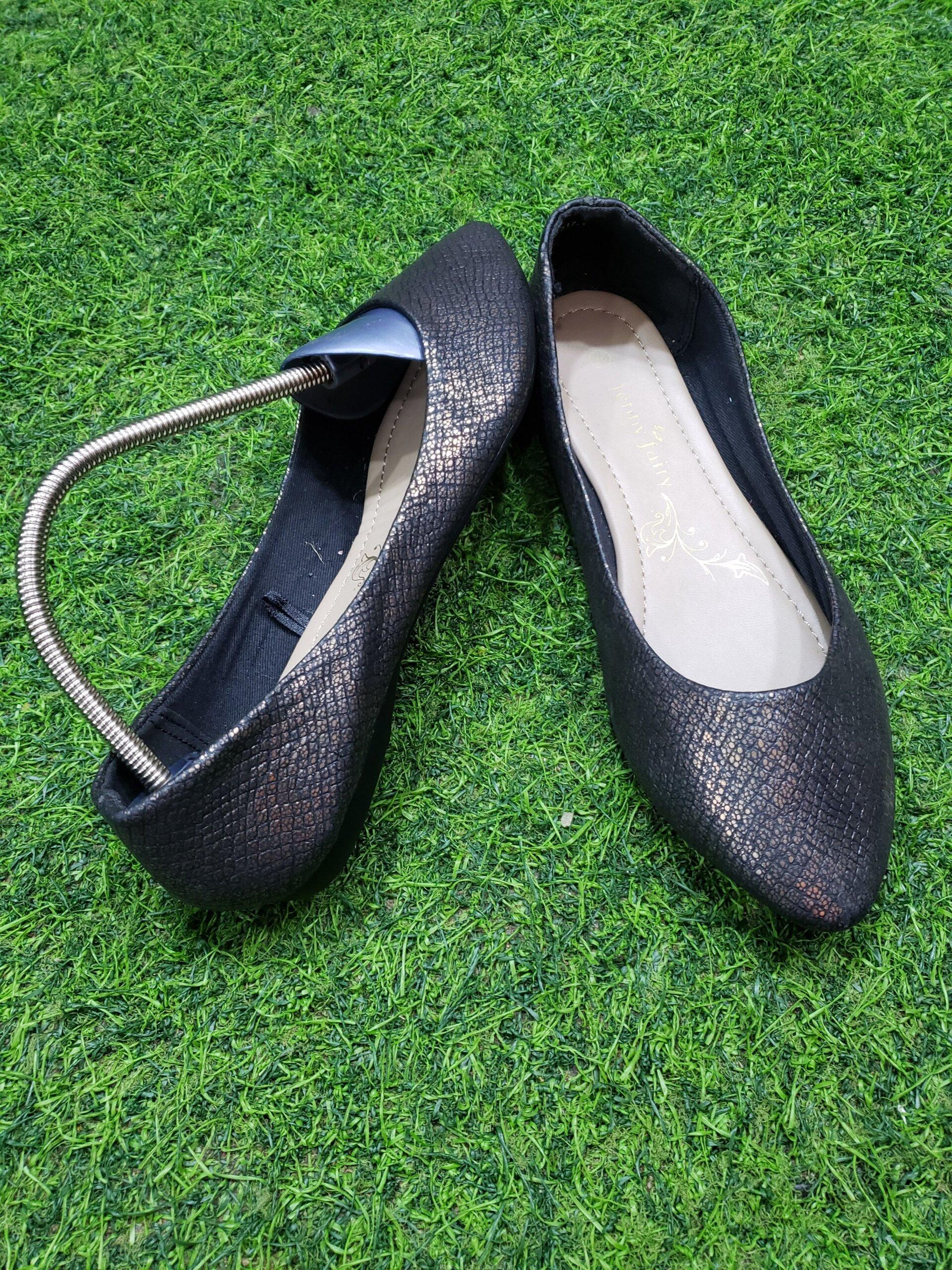 Second hand ladies shoes