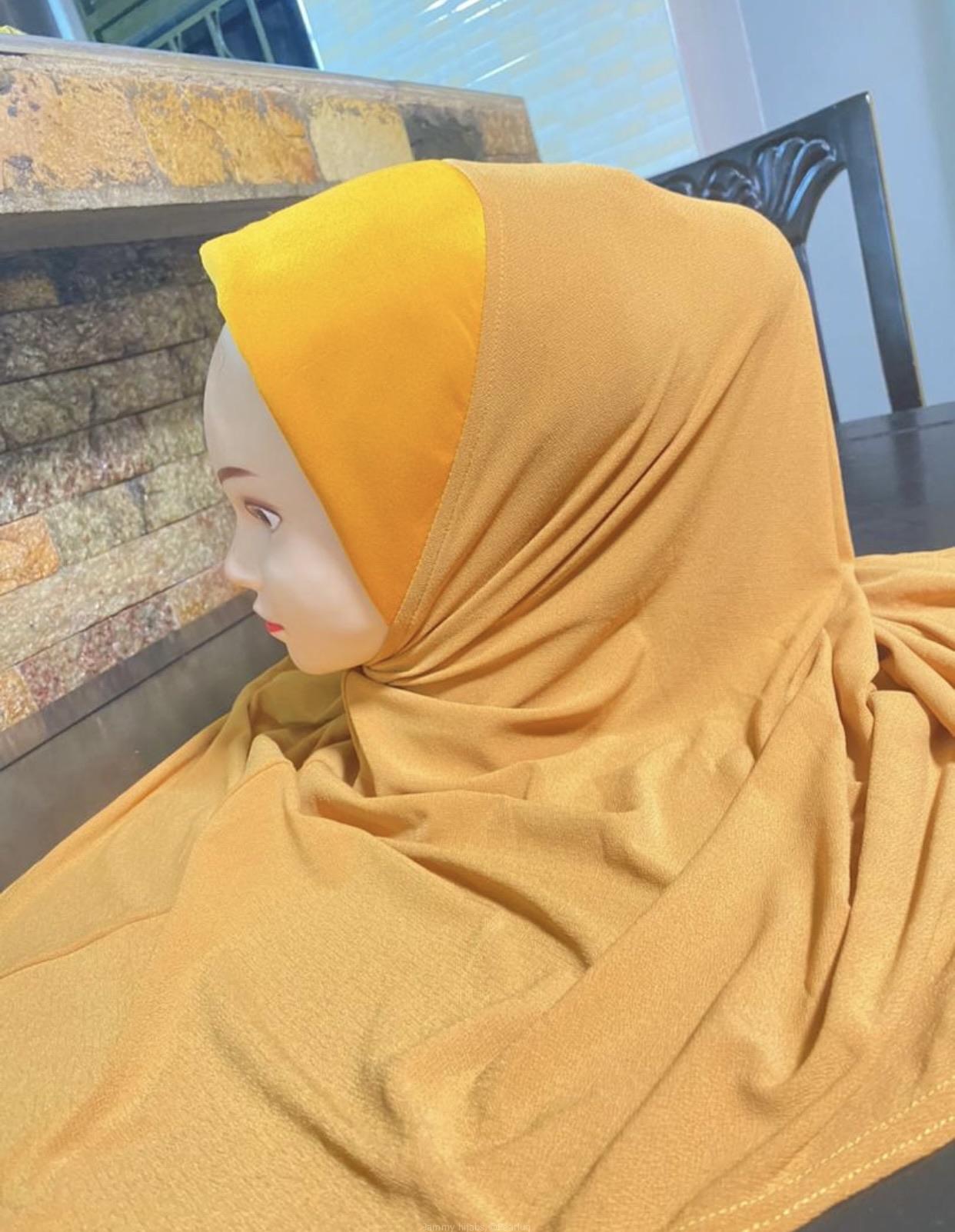 Mini hijabs