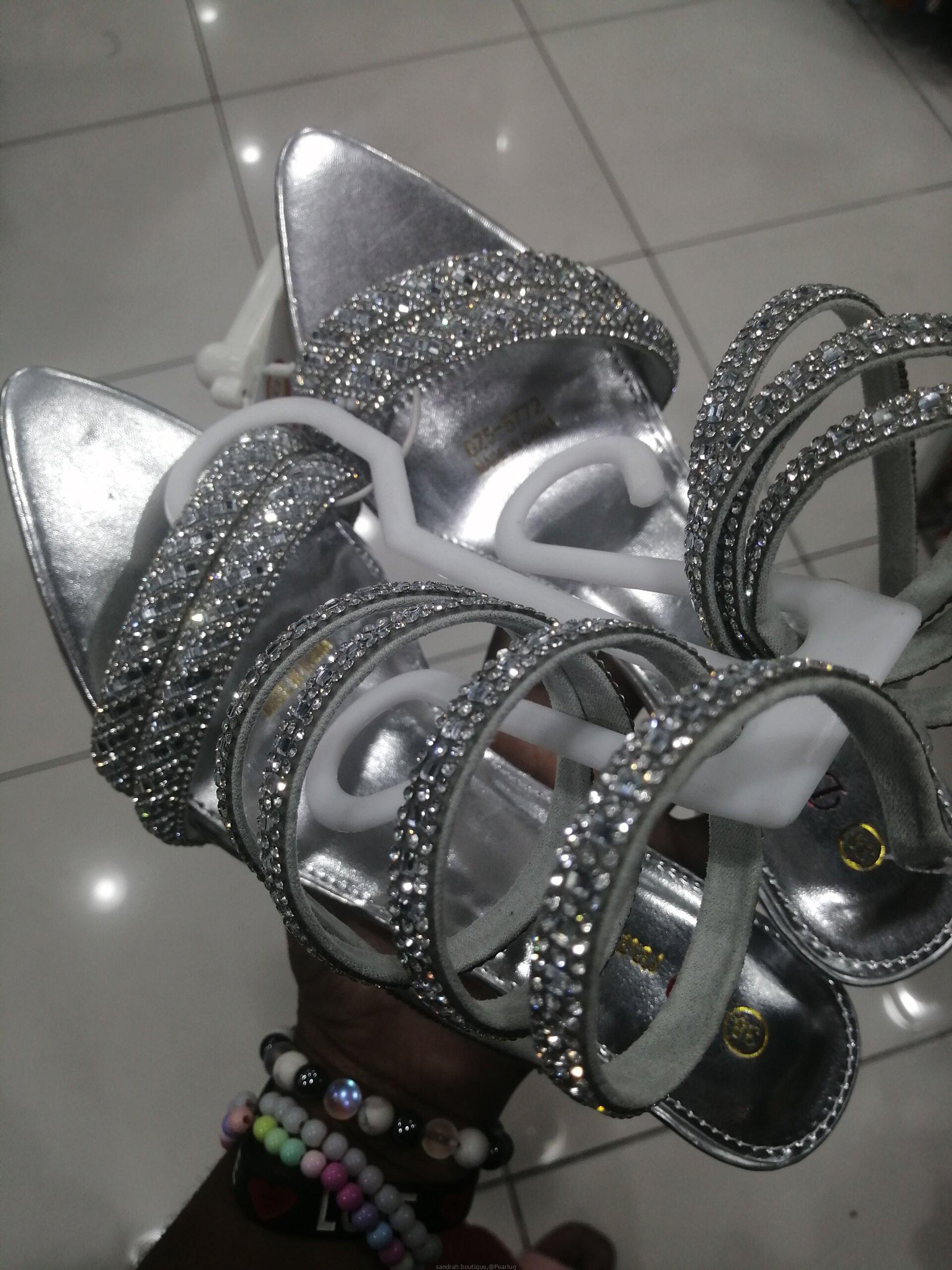 Ladies shoes