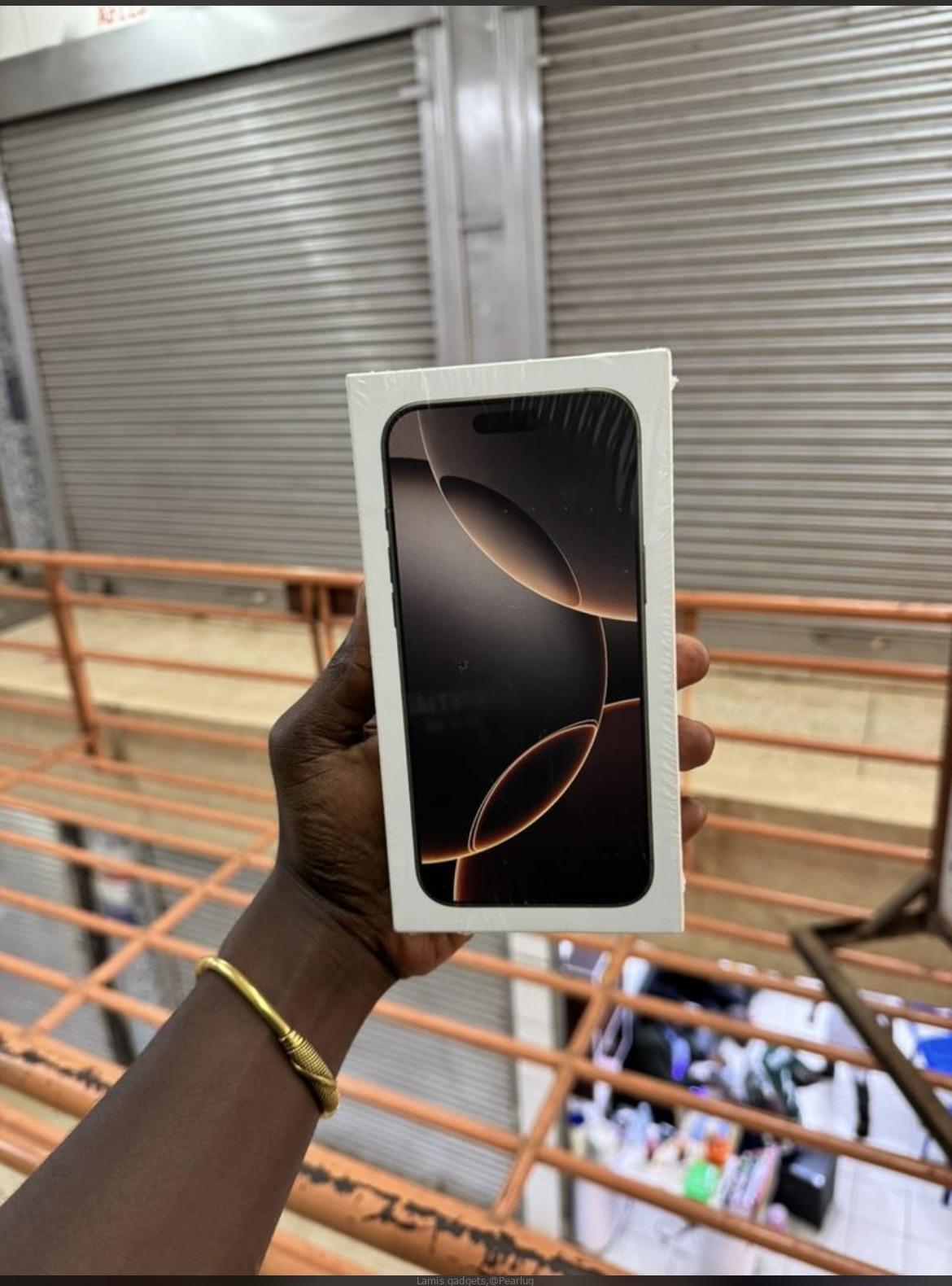 iPhone 16pro max desert
