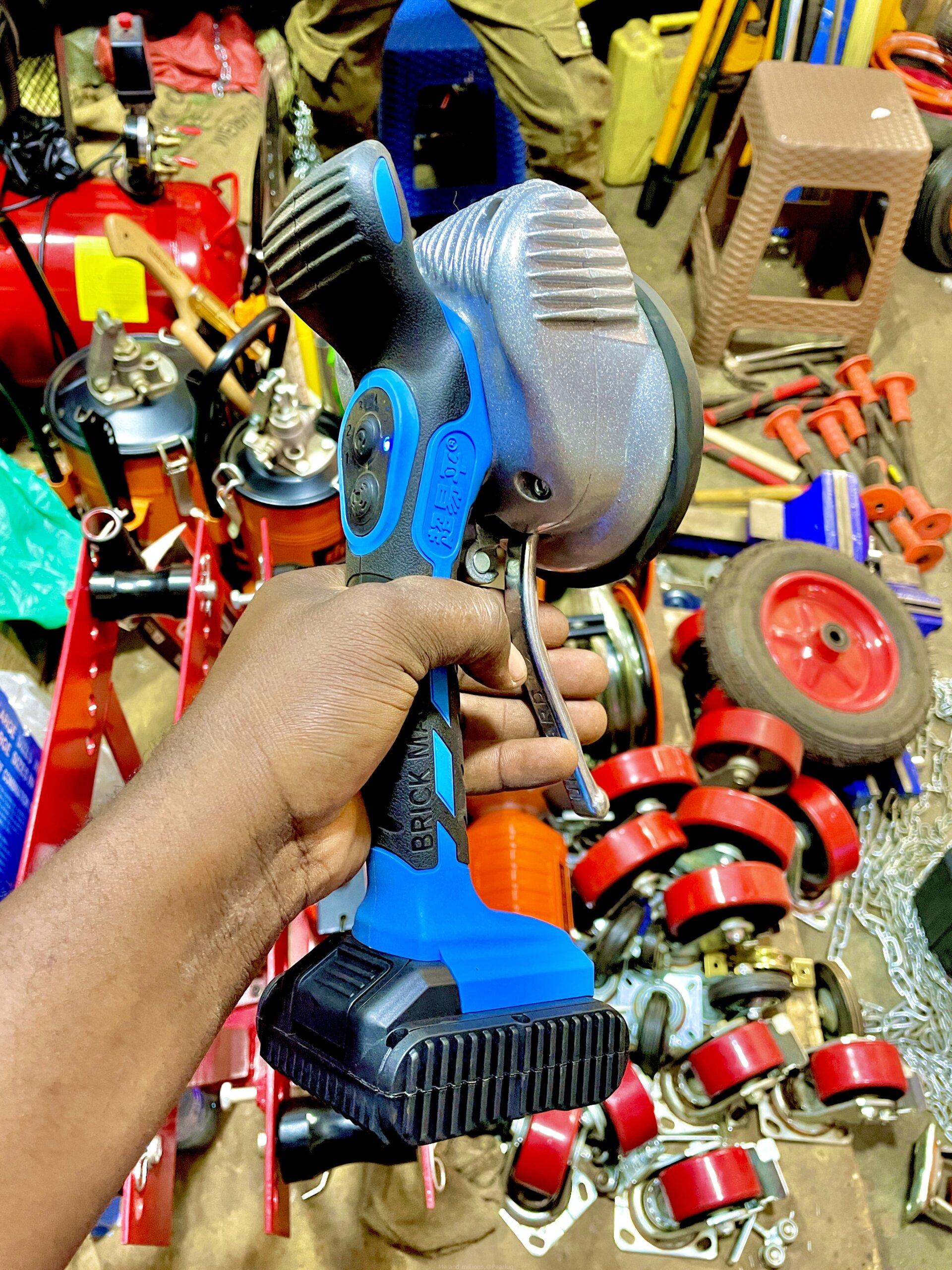 Tile vaibrator machine