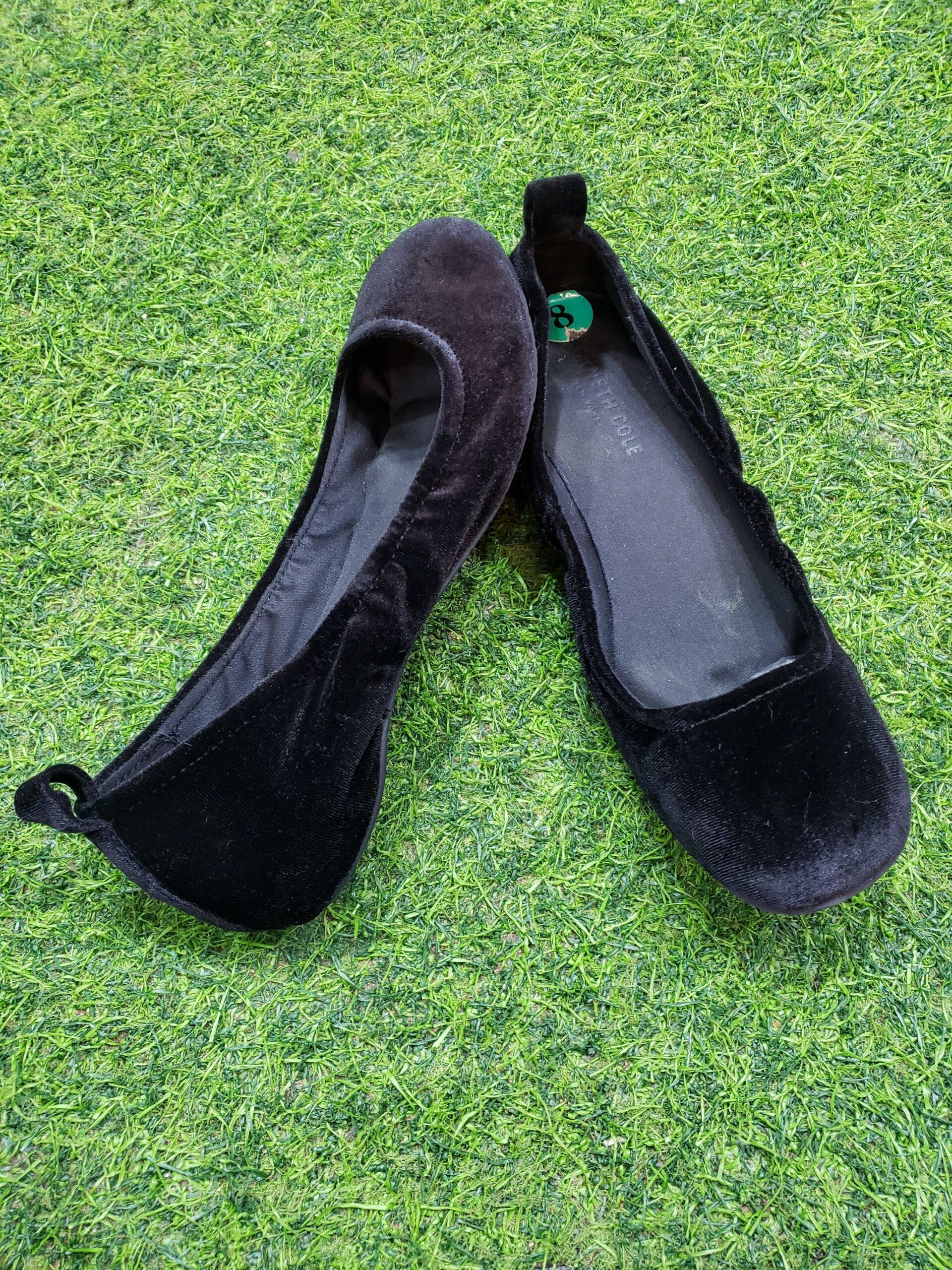 Second hand ladies shoes