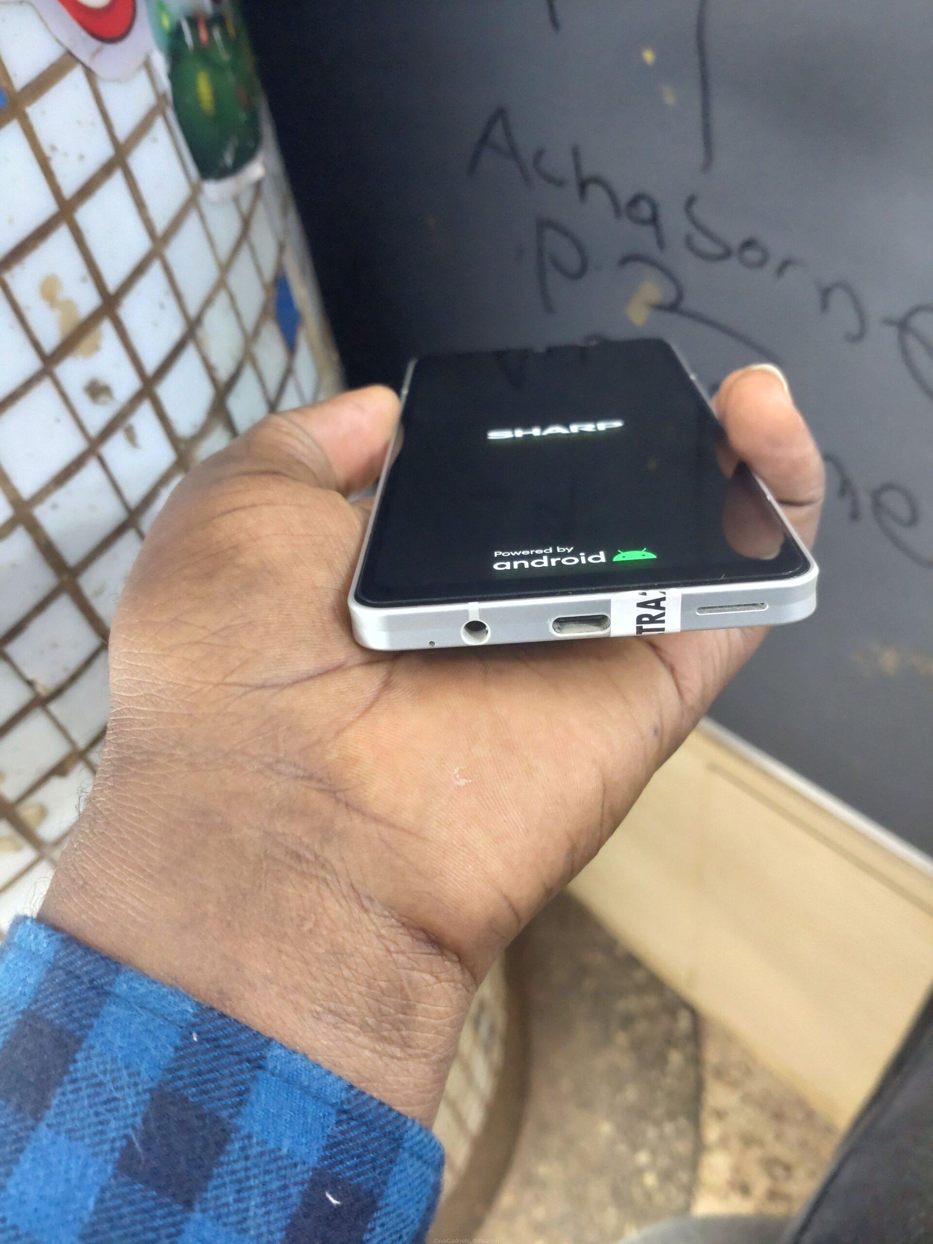 AQUOS Sense6 5G