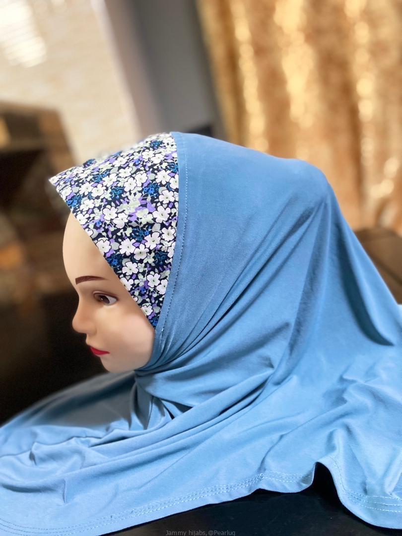 Mini hijabs