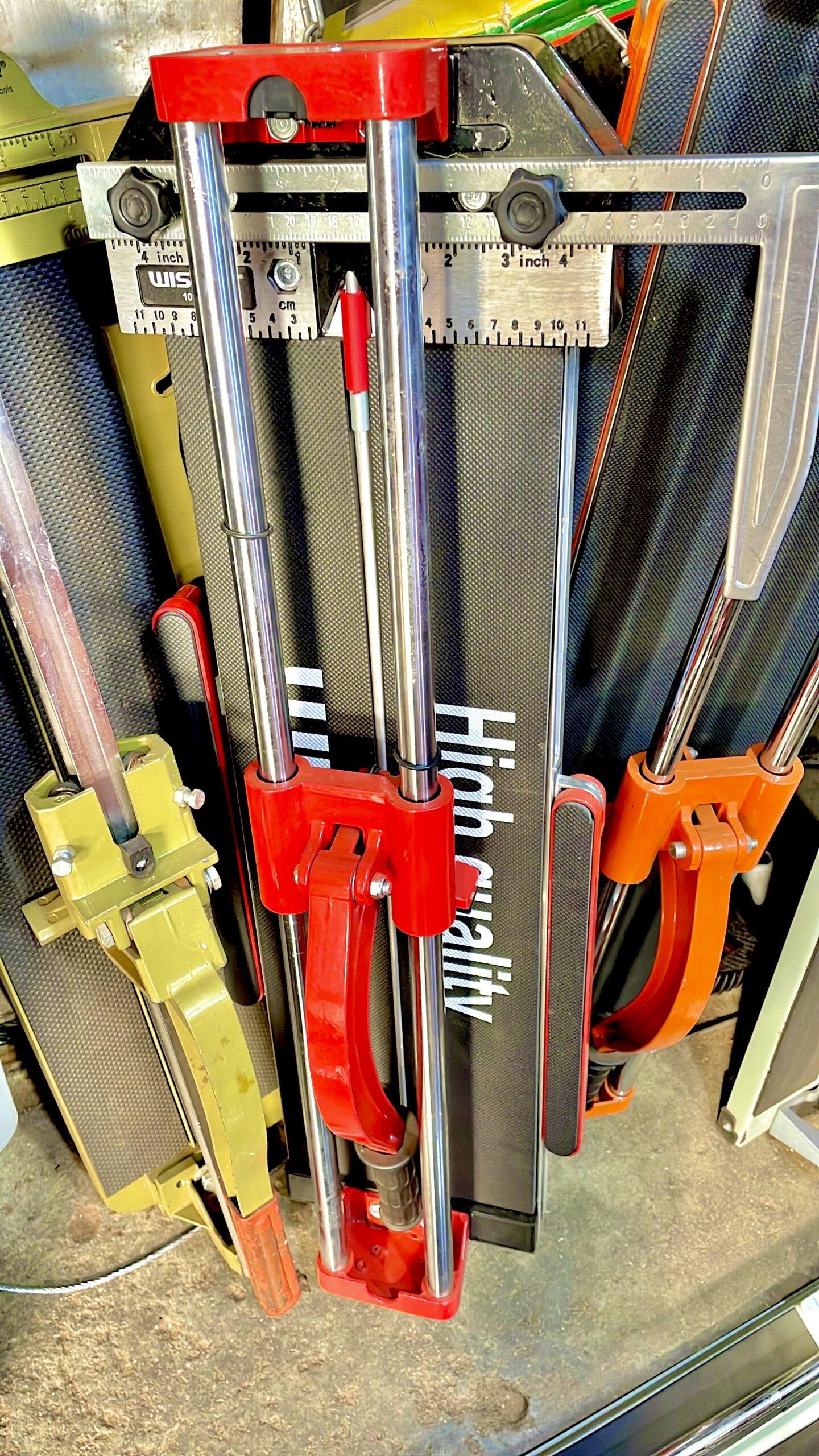 Hand tile cutters