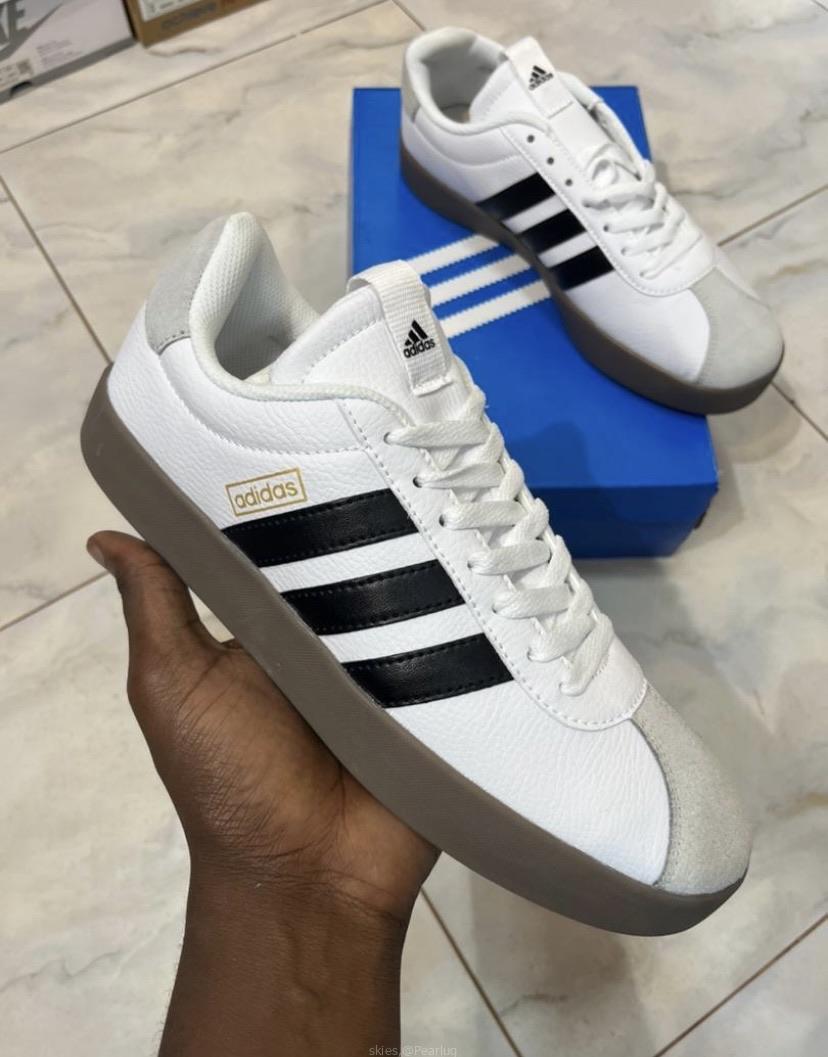 Sneaker