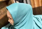 Mini hijabs