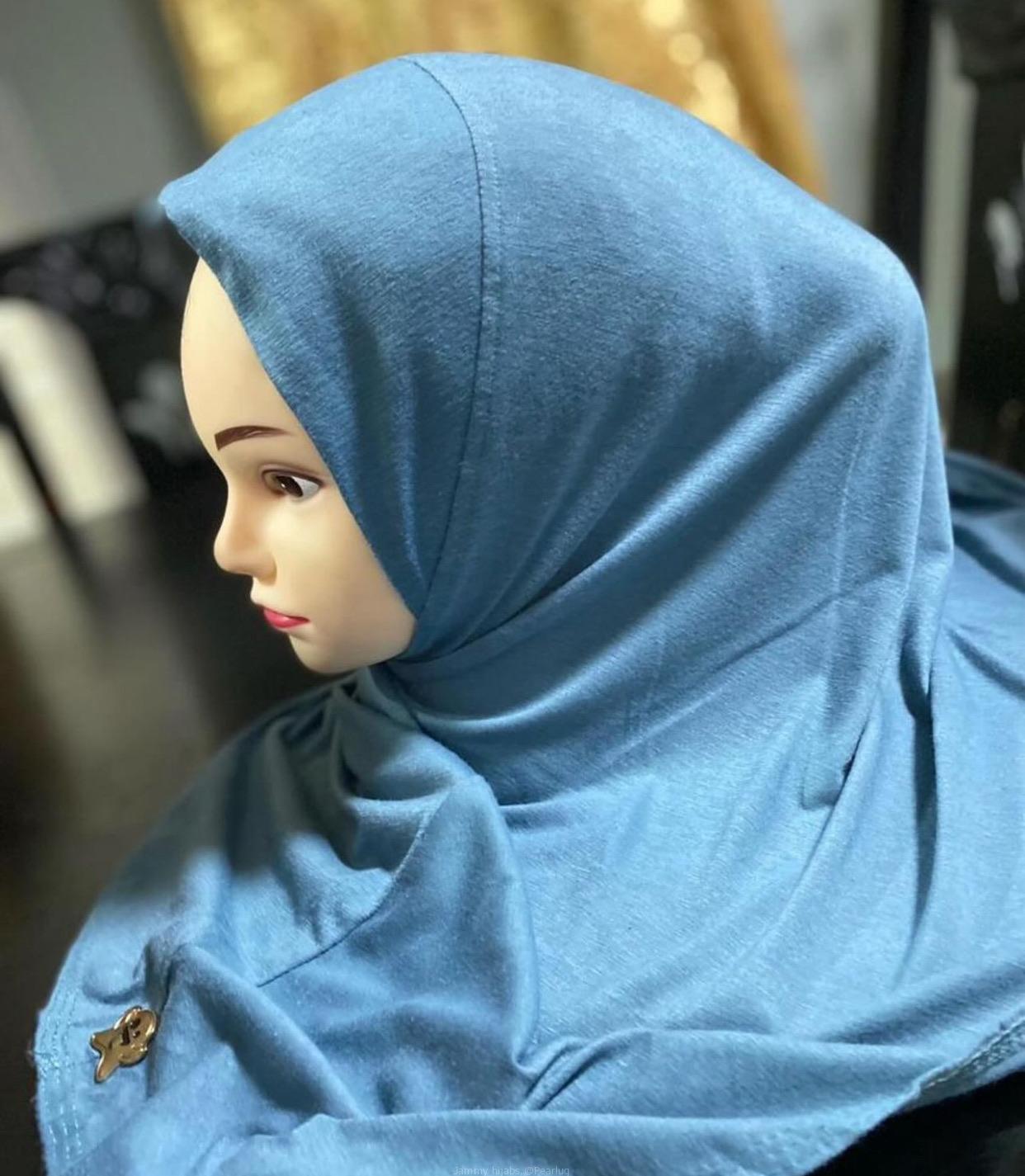 Mini hijabs