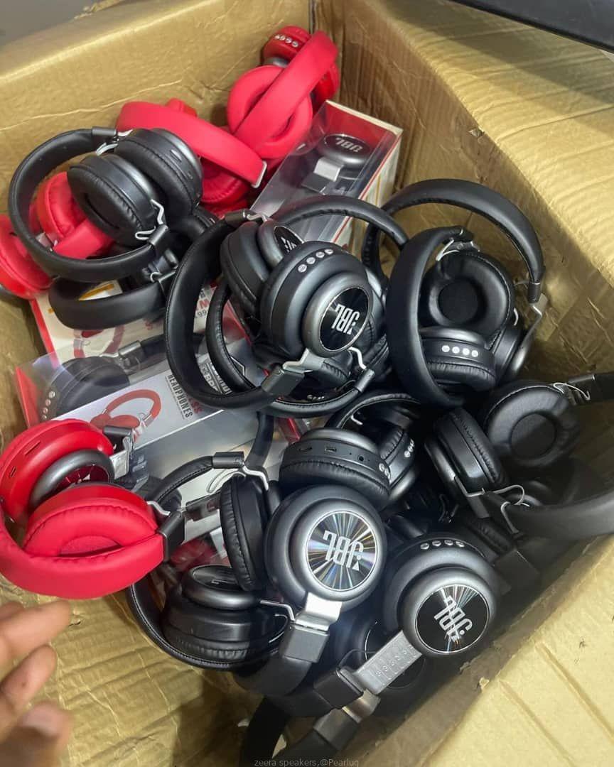 Head phones