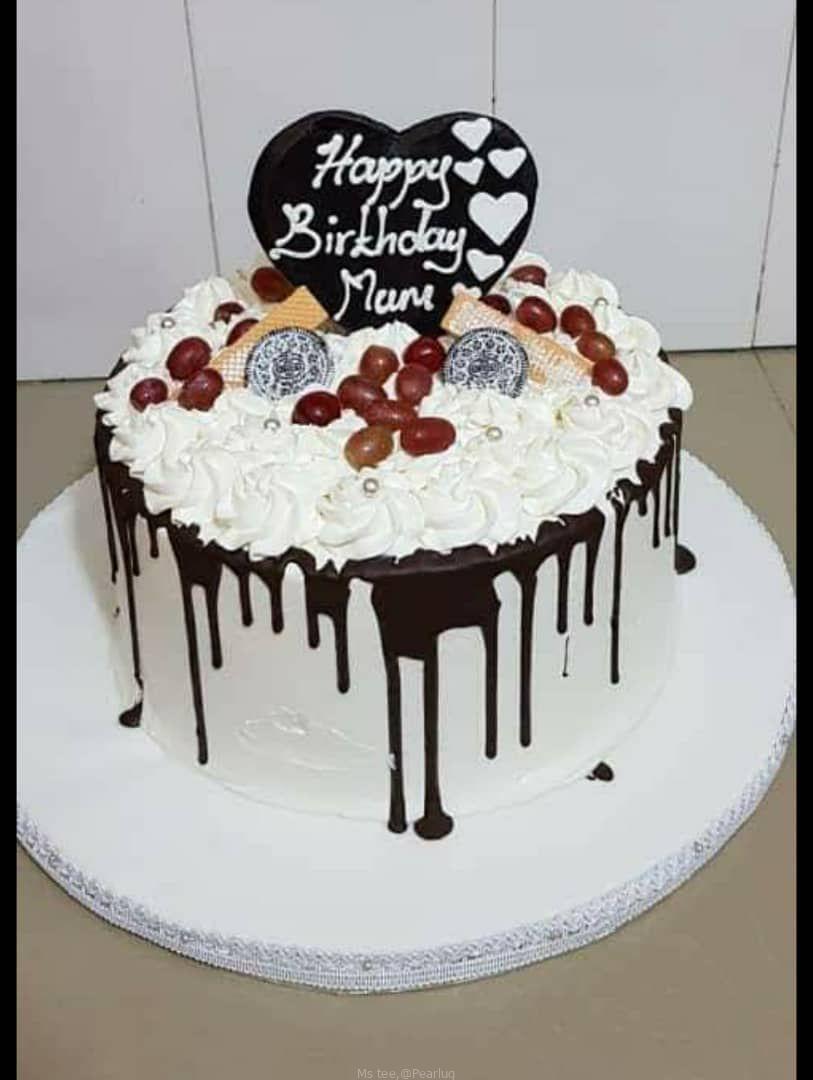 Cakes and bouquet