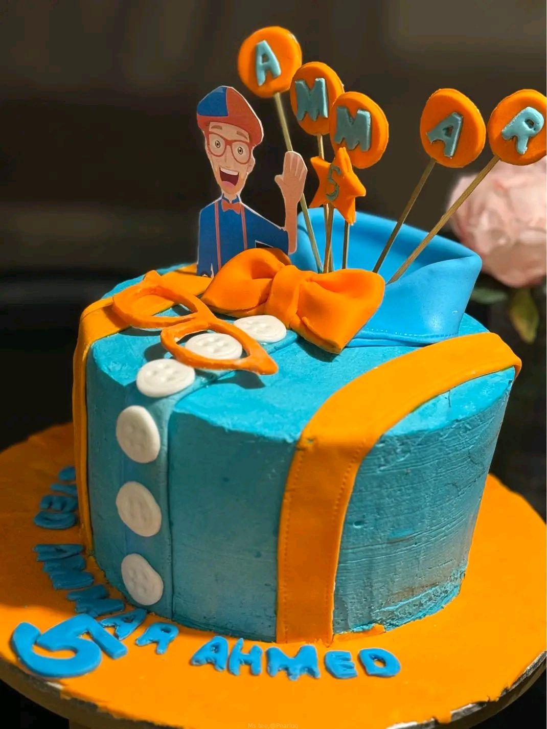Cakes and bouquets