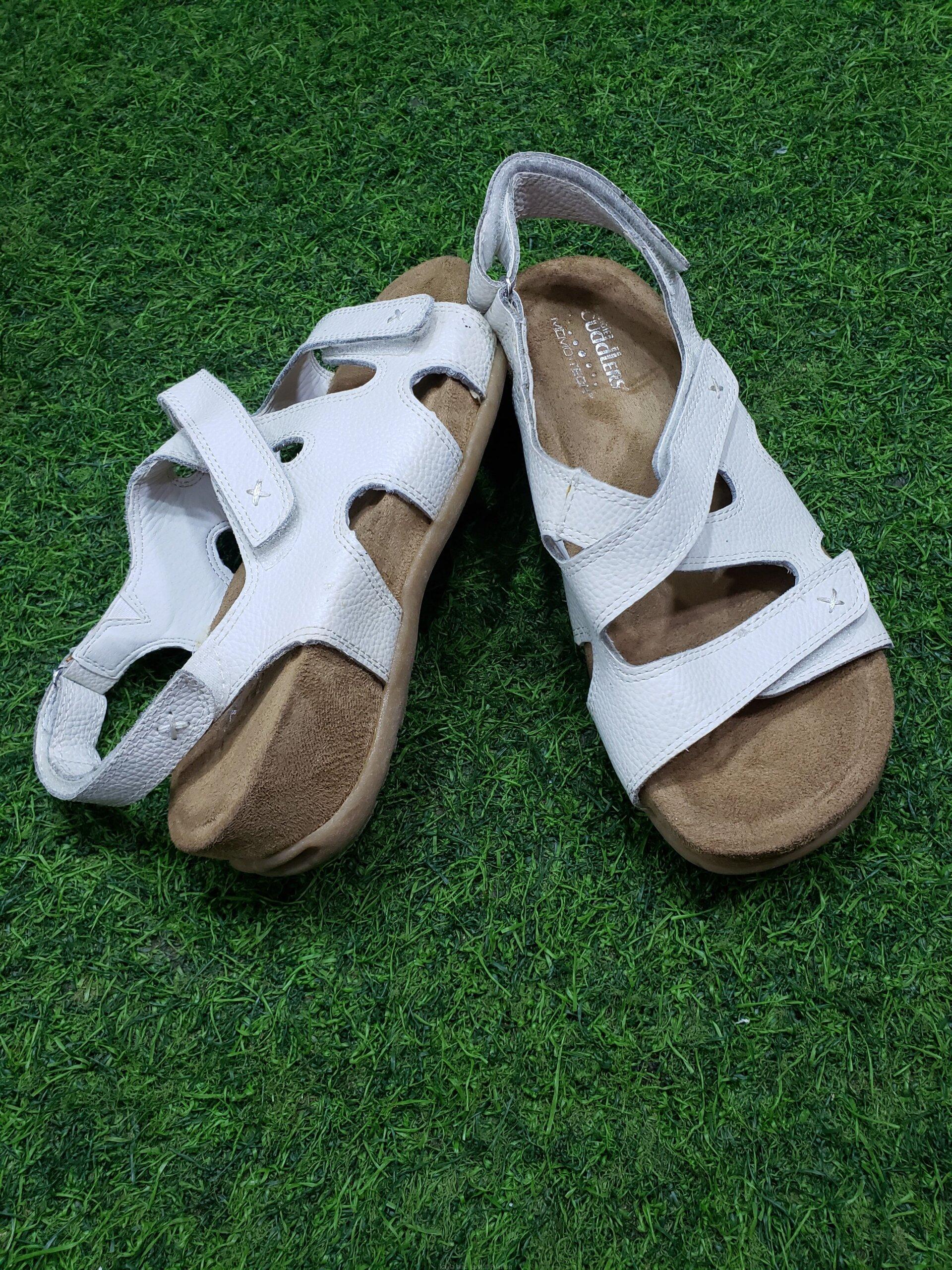 Second hand ladies shoes